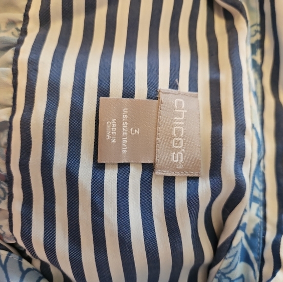 CHICO'S Size 3 (16/18) Blue & White Stripped Long Sleeve Button Down - Picture 6 of 6